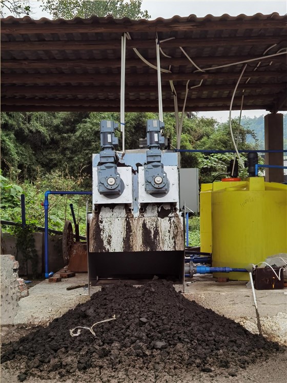 養(yǎng)豬場疊螺機(jī) 養(yǎng)豬場疊螺機(jī)