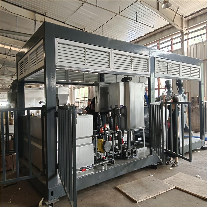 可轉(zhuǎn)場(chǎng)一體化污泥脫水機(jī)裝置 可轉(zhuǎn)場(chǎng)一體化污泥脫水機(jī)裝置